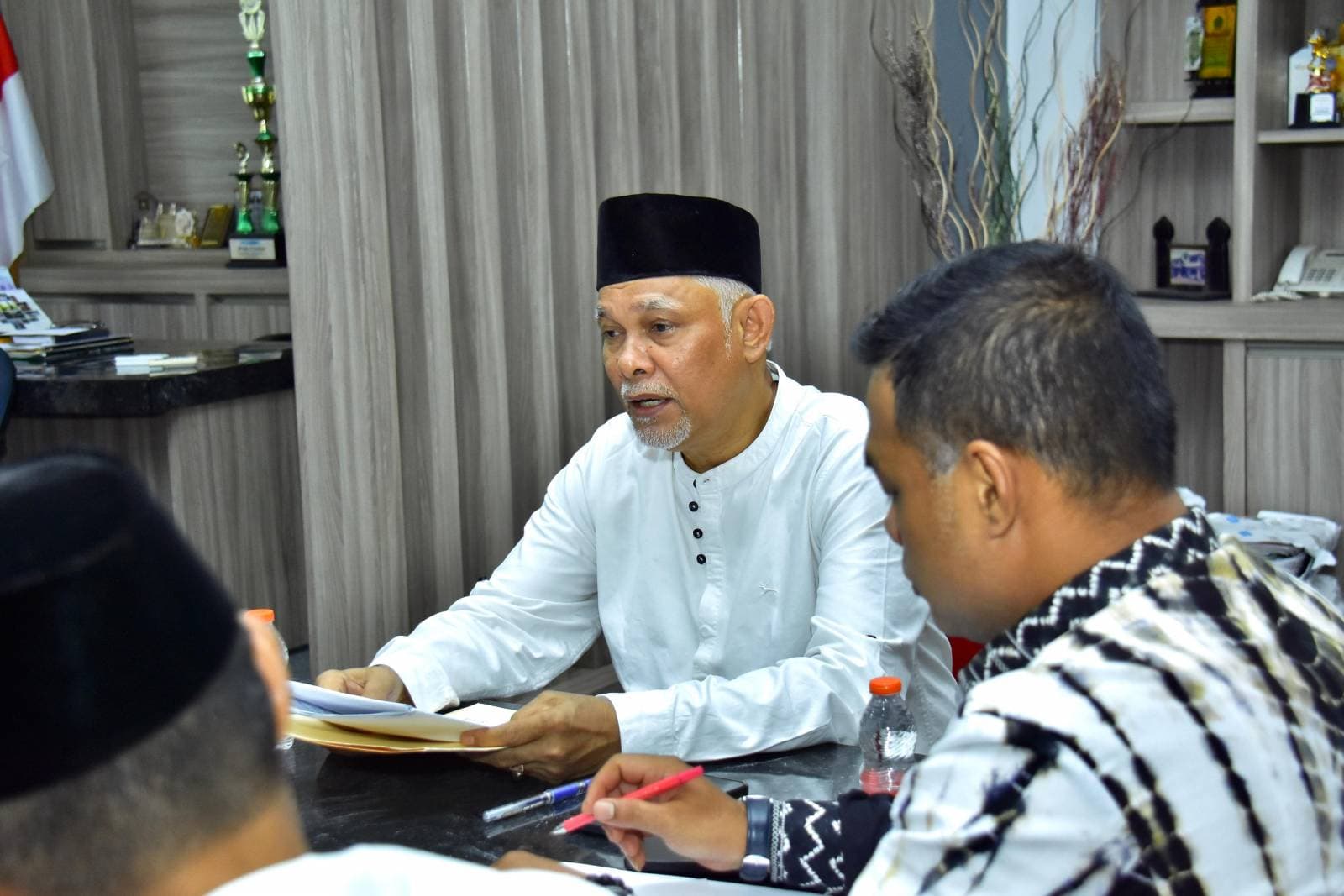 Tokoh Masyarakat Kampar Imbau Kedamaian: “Jangan Biarkan Perseteruan Rusak Marwah Negeri Beradat”