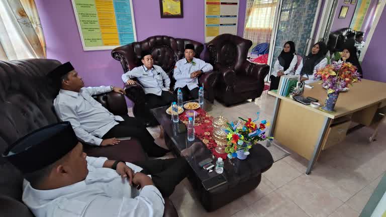 Pasca Lebaran, Kemenag Kampar Sidak Pembelajaran di MTsN 1 Kampar: Tegas Soal Disiplin, Anti-Bullying, dan Peningkatan Prestasi